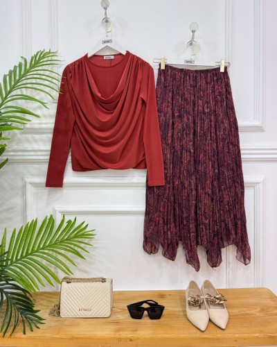 Tuğçe İkili kombin kiremit etek kiremit bluz