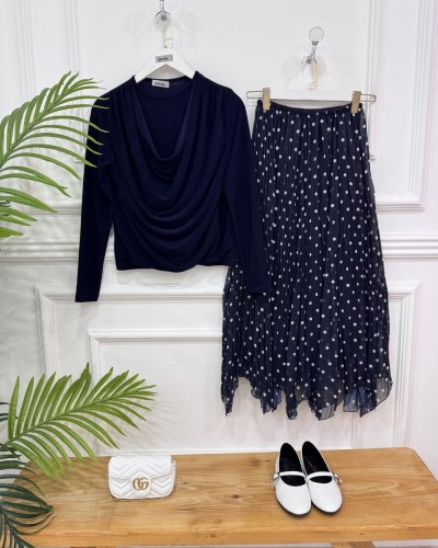 Pelin İkili kombin lacivert etek lacivert bluz