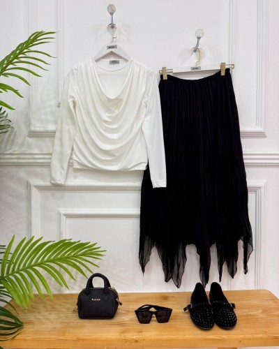 İrem İkili kombin siyah etek beyaz bluz