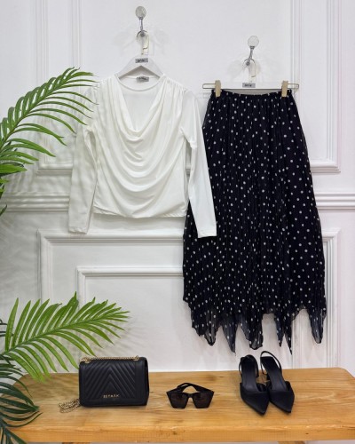 Pelin İkili kombin siyah etek beyaz bluz